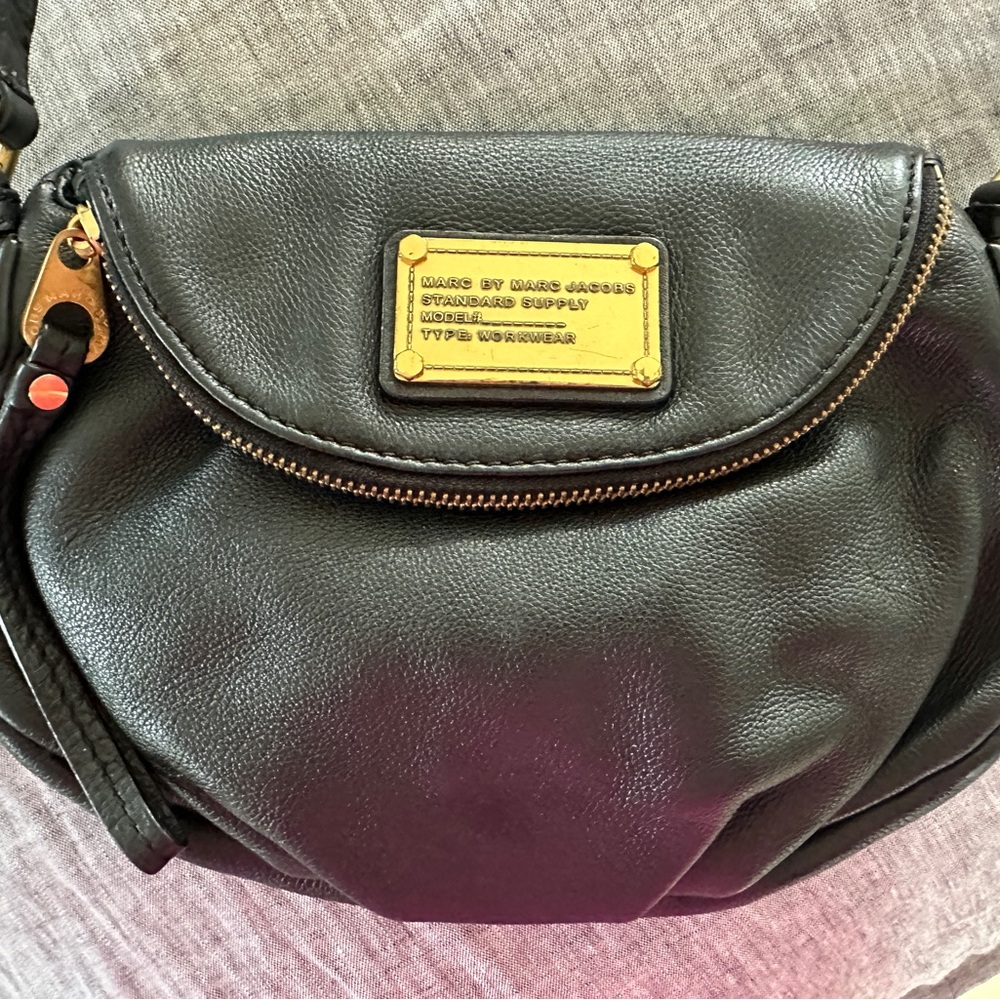 Marc Jacobs Black Leather Crossbody Bag - Picture 7 of 12
